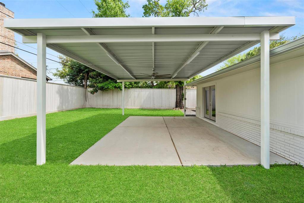 Enjoy your outdoor living space year round.
