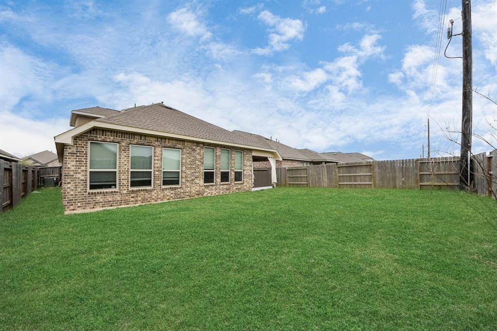 Whether you envision a play area, garden, or a tranquil outdoor oasis, this backyard provides the flexibility to make it your own.
