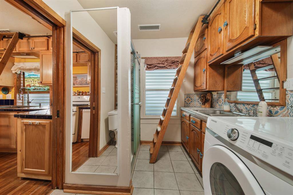 Bathroom 2