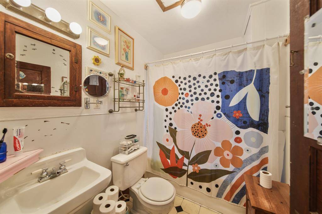 Bath for the garage apartment