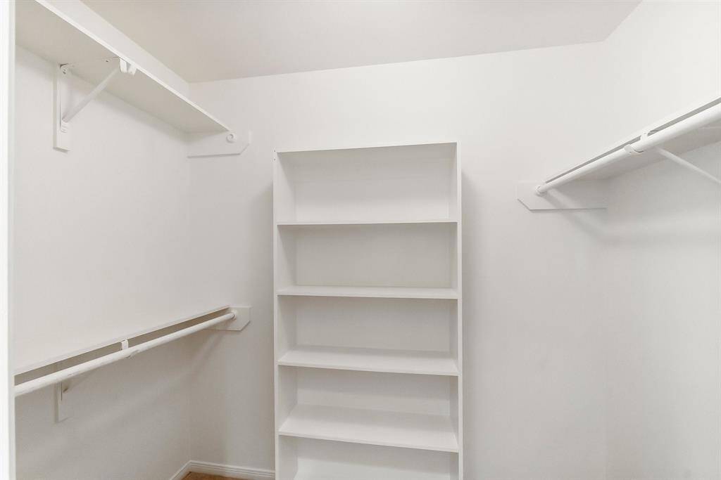 Walk-in closet primary