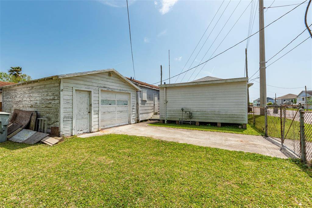 Garage is 15' x 12' with a side entry. Easy access from side street and offers a long driveway.