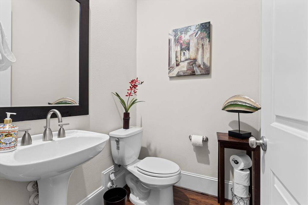Second level half bathroom.