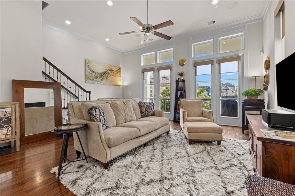Perfect living space with access to the private balcony.
