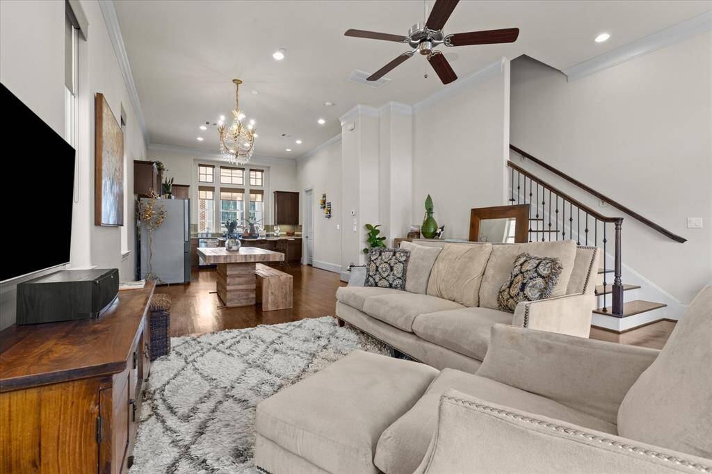 Living space allows for many seating options.