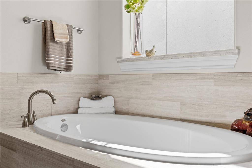 Large soaking tub.