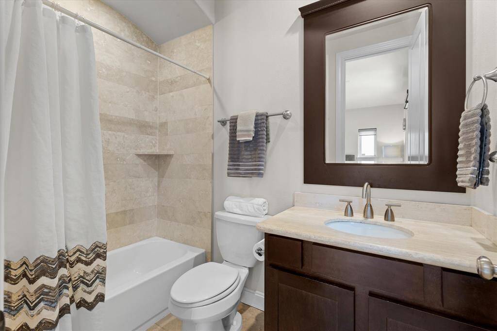 Guest bath.