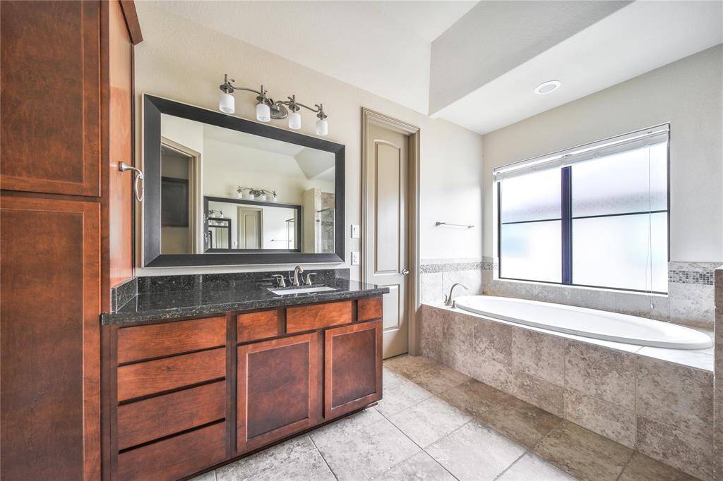 View of primary bathroom :2.