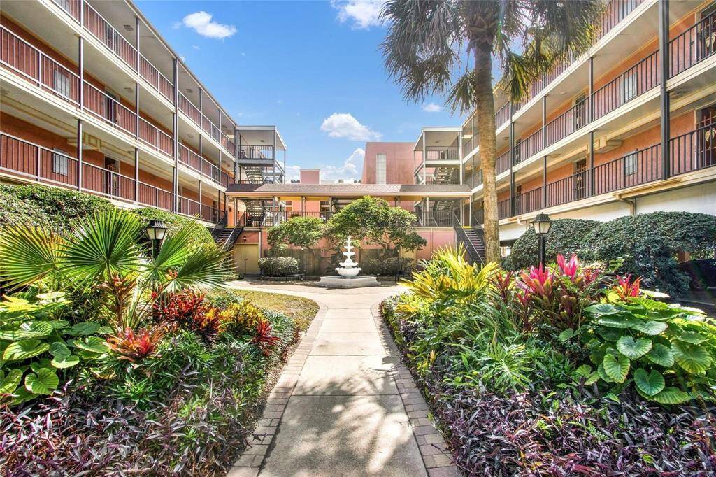 Lush courtyard for your enjoyment.