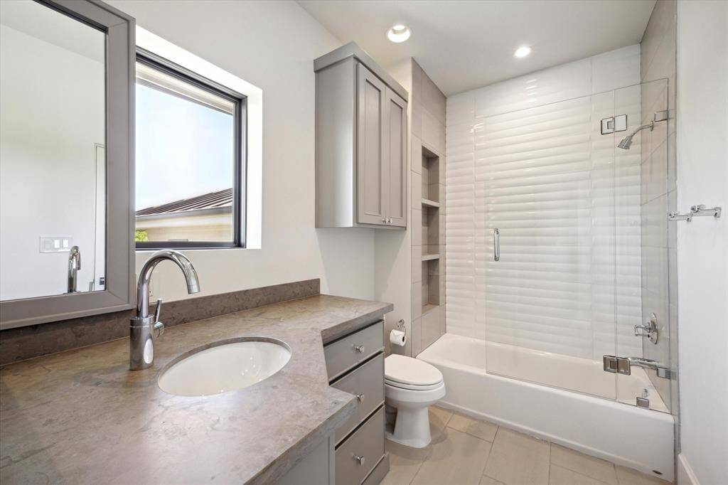 En suite bathroom for Bedroom #2.