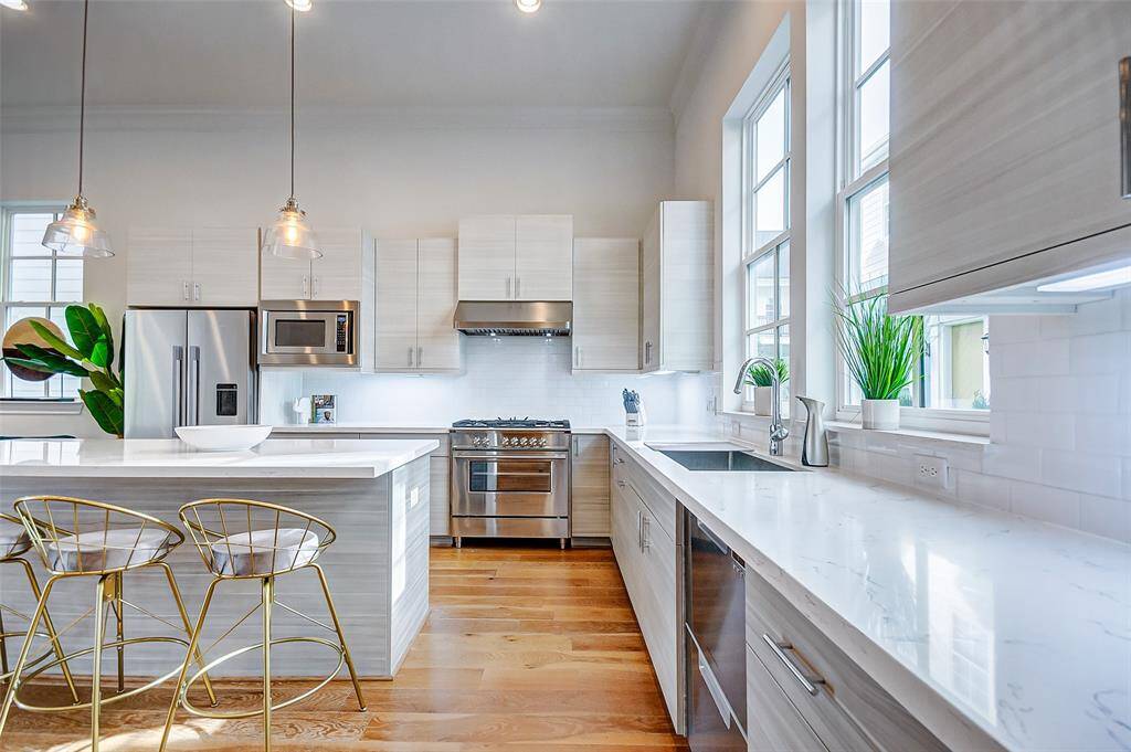 Large Kitchen
