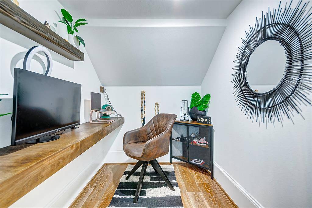 Small office nook