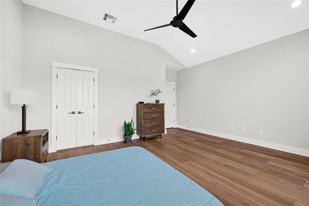 Large primary bedroom