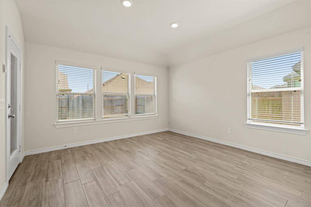 Dining space adjacent to kitchen