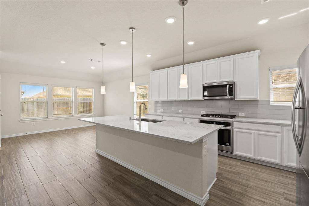 view of kitchen breakfast bar