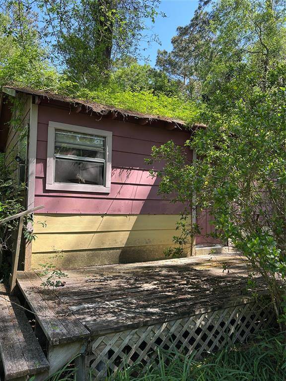 Workshop on rear of home