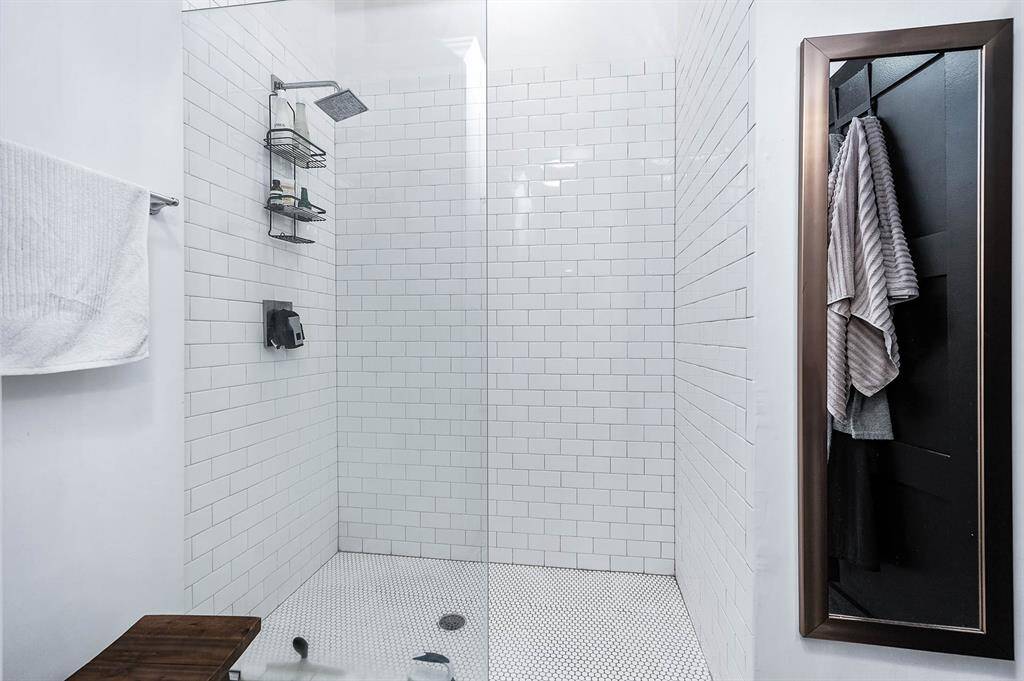 Walk in shower