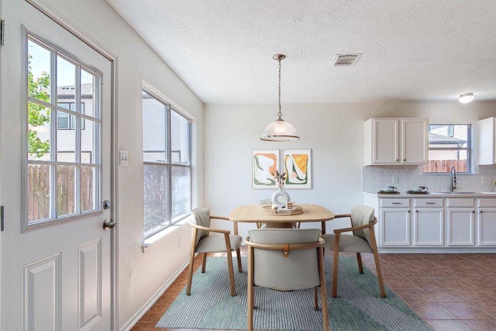 This picture has virtual staging