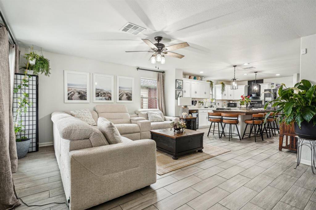 Angle 2 of family room