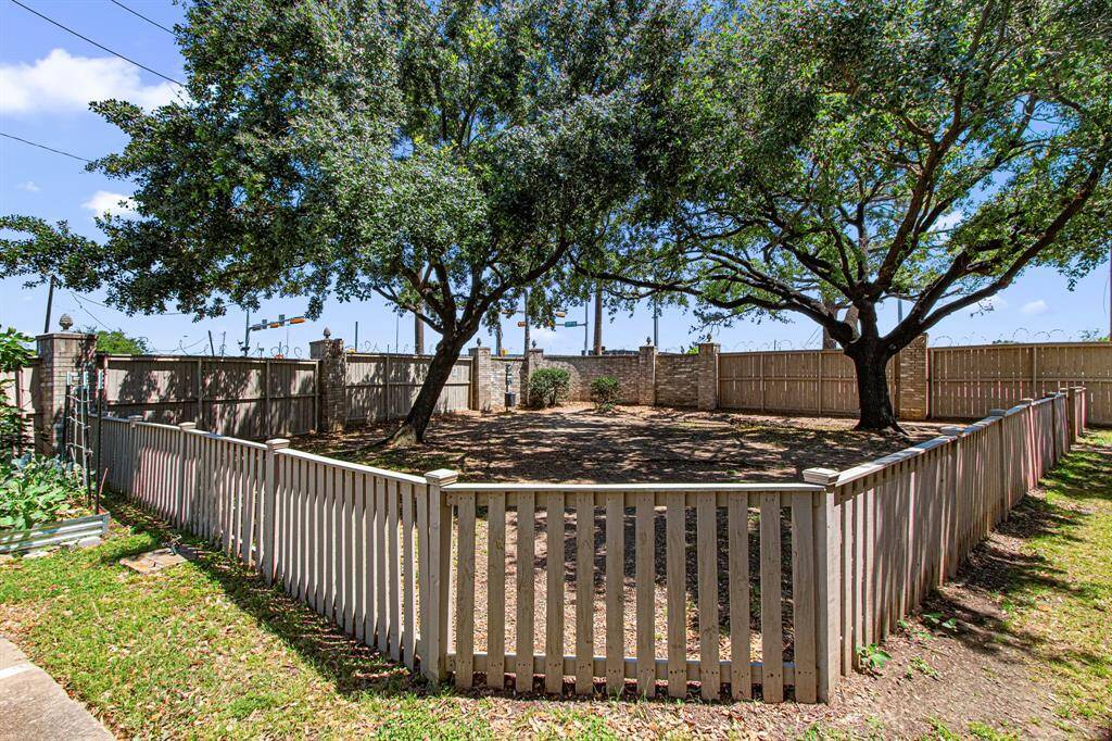 Did I mention the Holly Hall Complex also offer a Doggy Park for your fury friends.