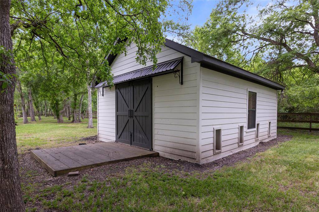 Check out this super versatile storage shed