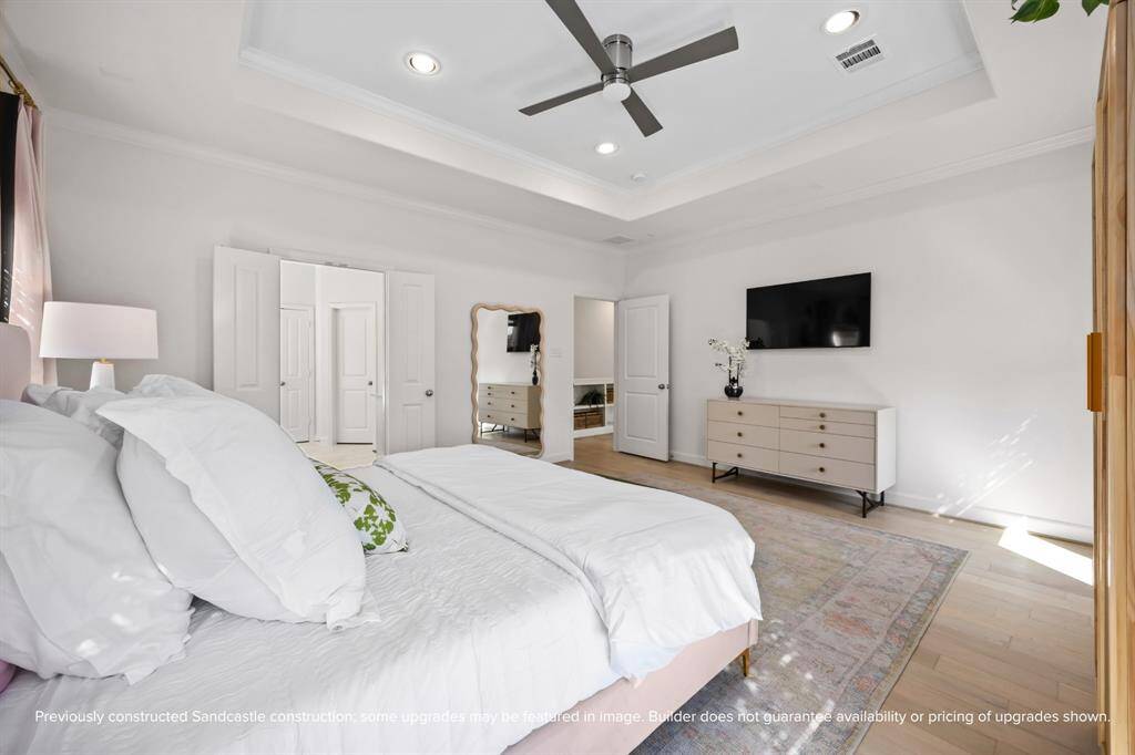 There’s room for more than just rest—create a reading nook, vanity, or lounge space in this generously sized retreat.