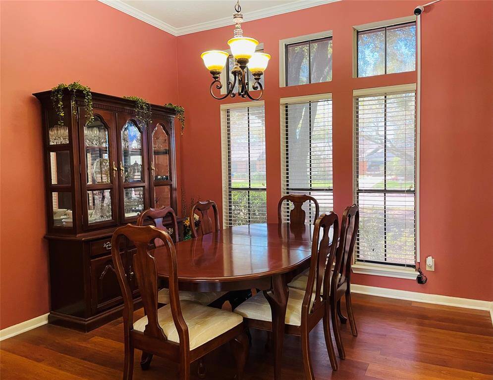 Another view of the dining room.