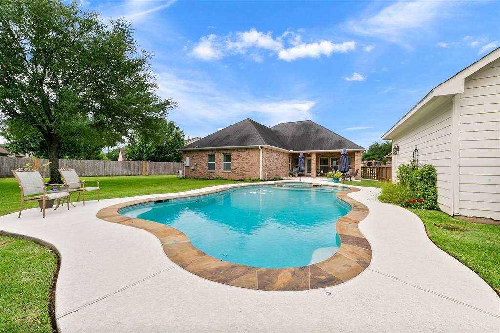 Refreshing pool to stay cool during the long, hot Texas summers