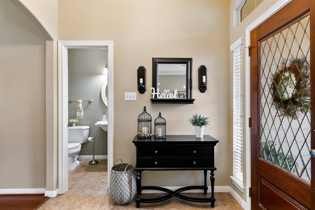 Half bath off the front entryway.