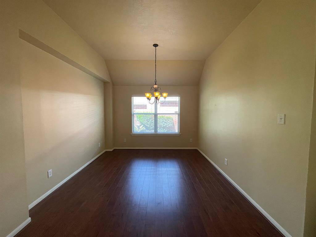 Formal Dining