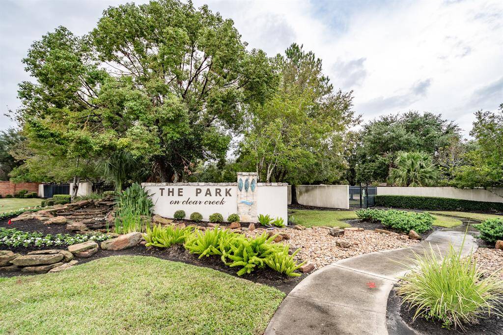 Discover the allure of The Park on Clear Creek—a secure, gated community brimming with exclusive amenities for an elevated living experience.