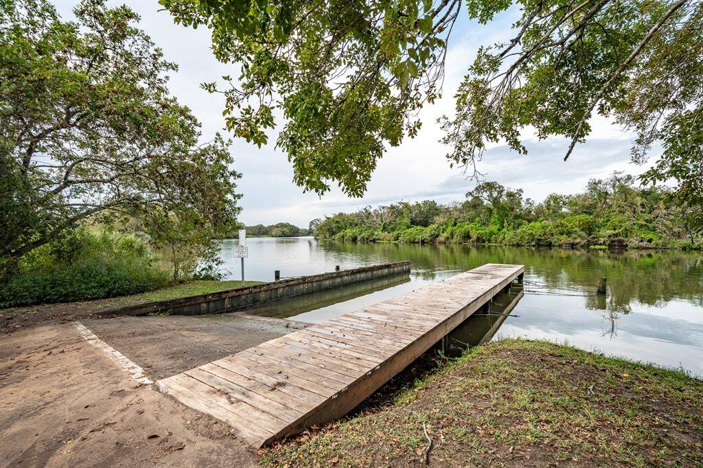 Enjoy exclusive access to a private boat launch within the community.