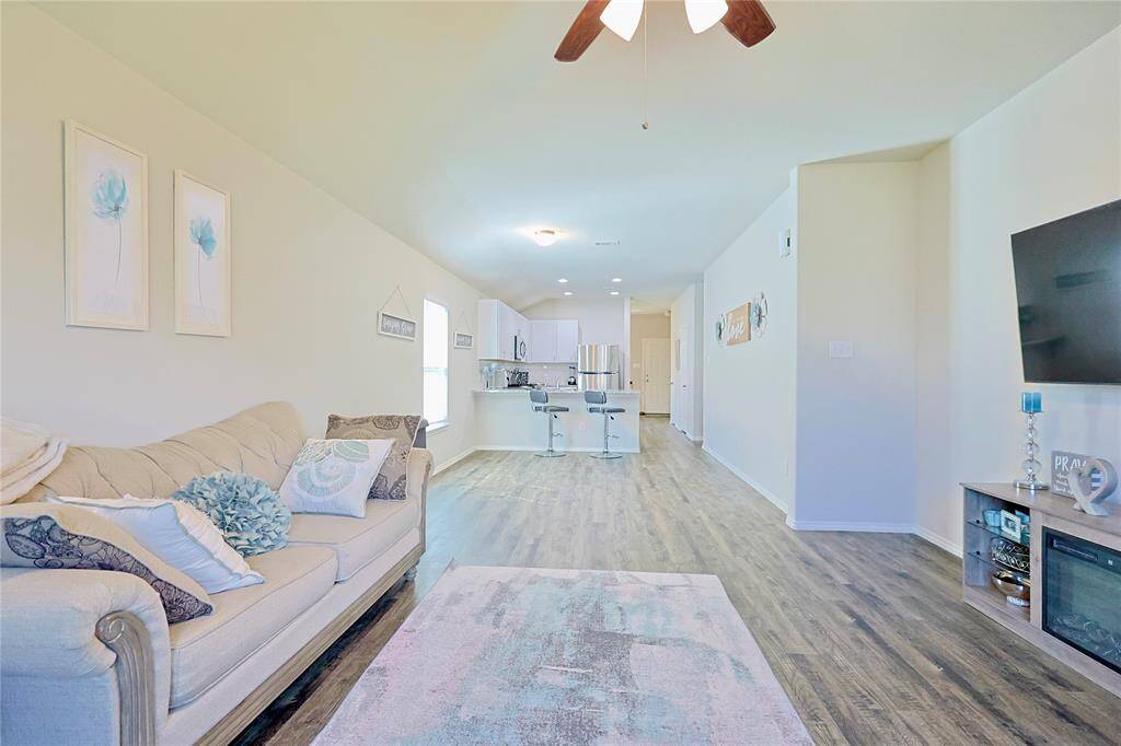 Spacious Living Area