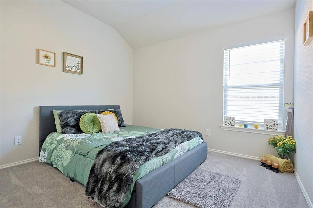 Large Secondary Bedroom