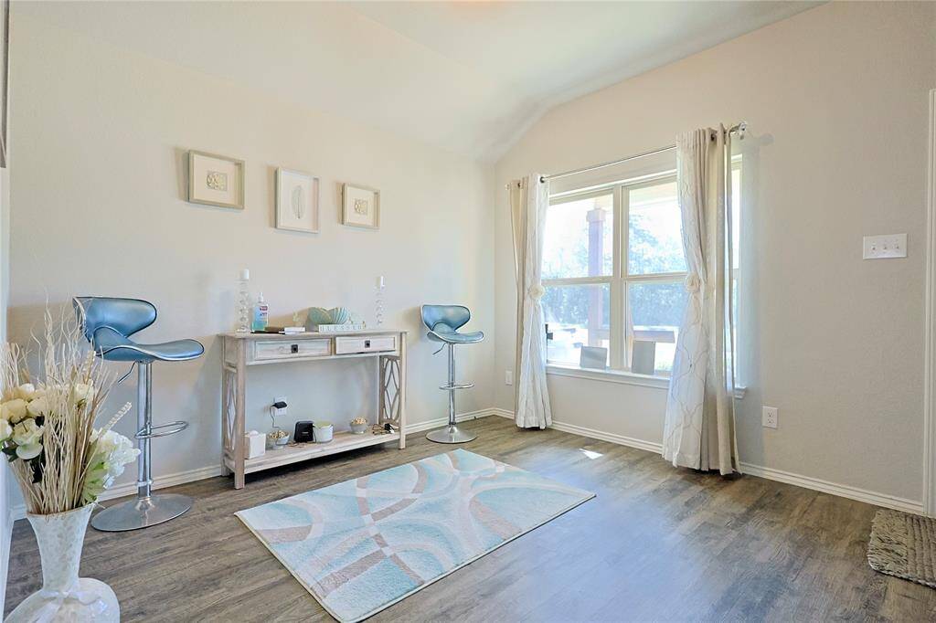 Entry way with Flexispace