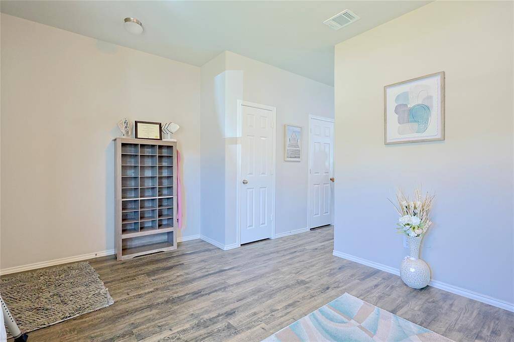 Entry way with Flexispace