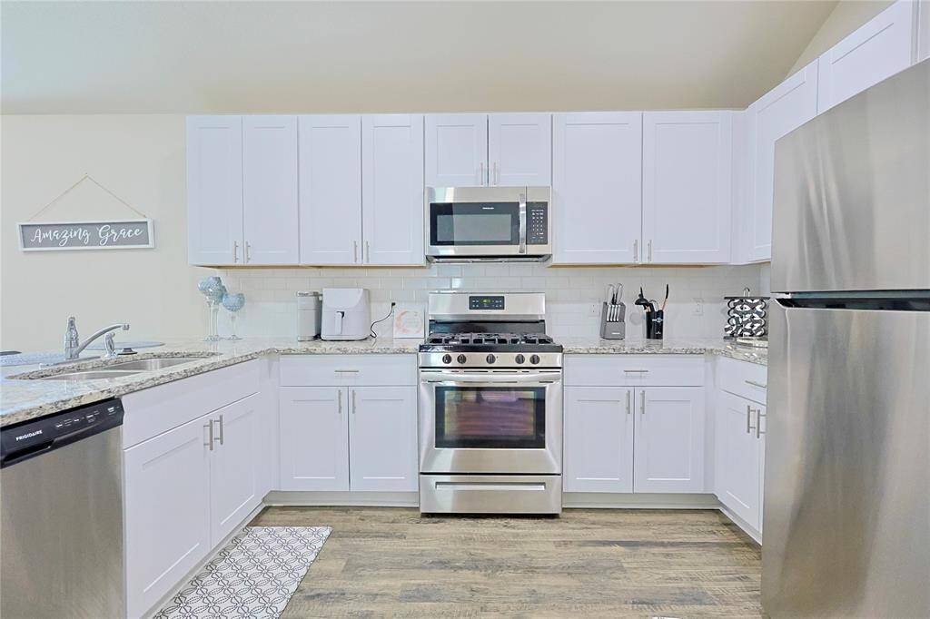 Gorgeous Kitchen with Island