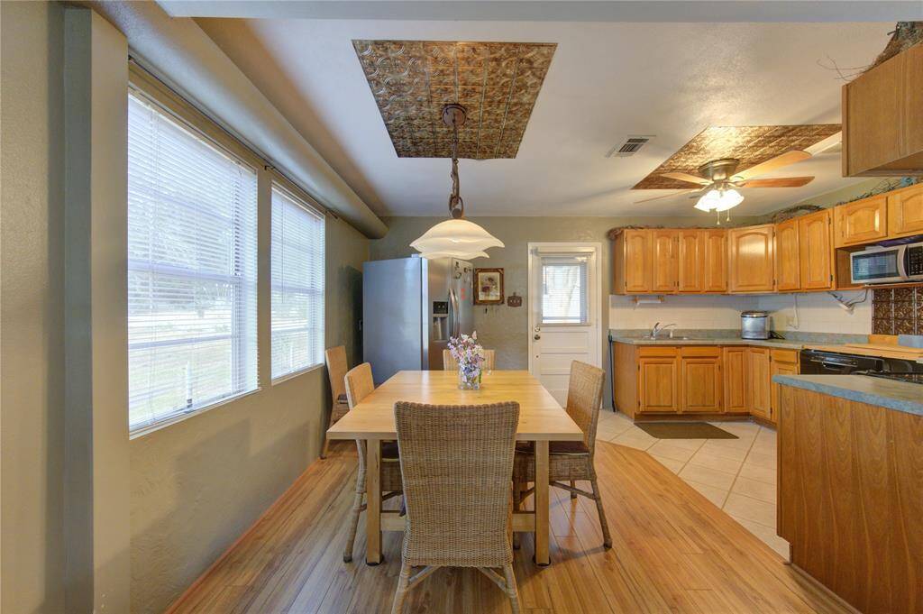 Dinning room with open concept to kitchen and living room.