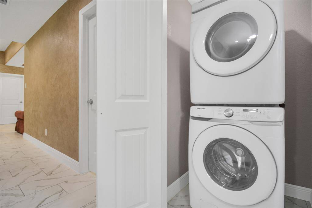 Washer and dryer stays