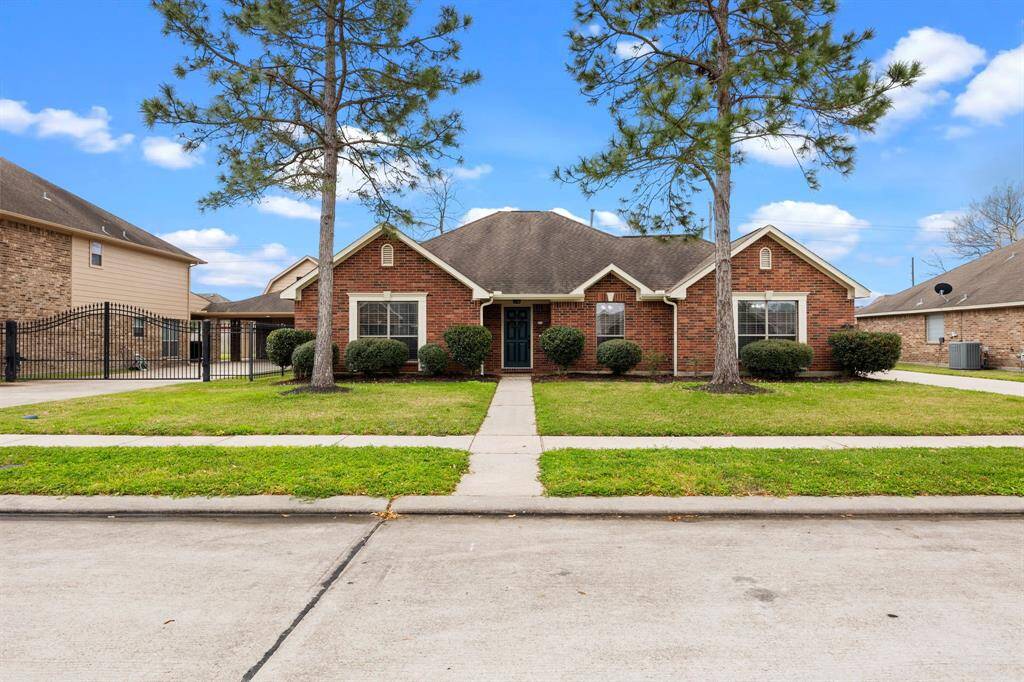 Welcome to 2810 Brahman, Manvel, TX 77578