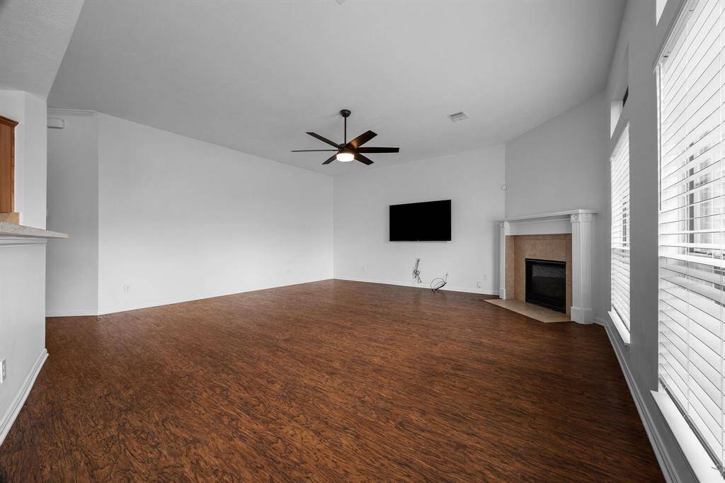 Living Room 2810 Brahman, Manvel, TX 77578