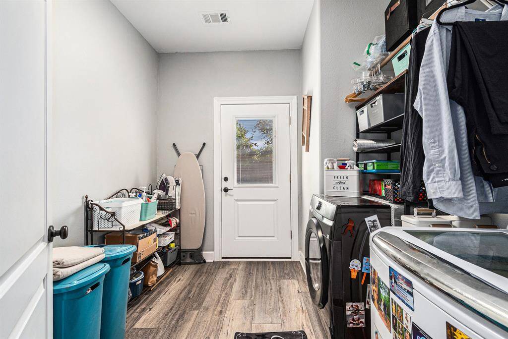 Laundry room with access to the pool