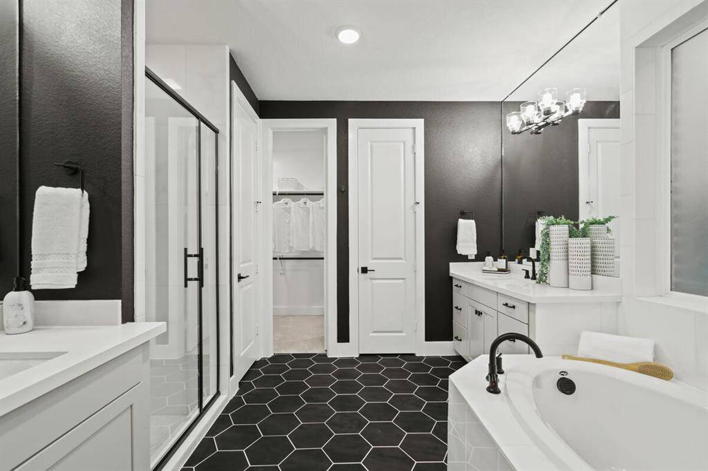 Main Bath (Representation)