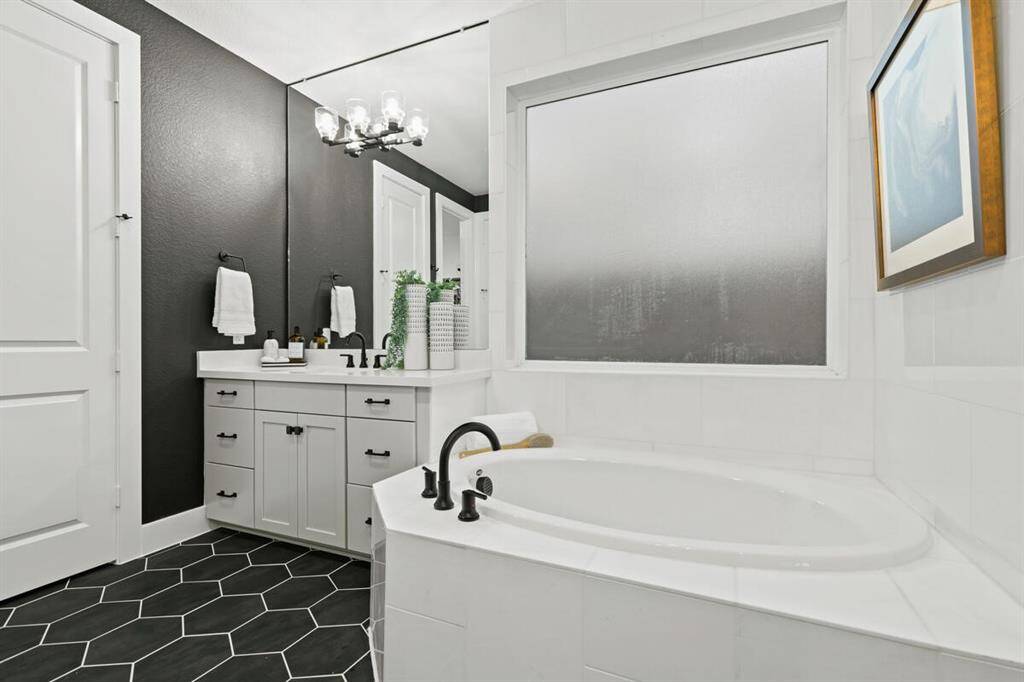 Main Bath (Representation)
