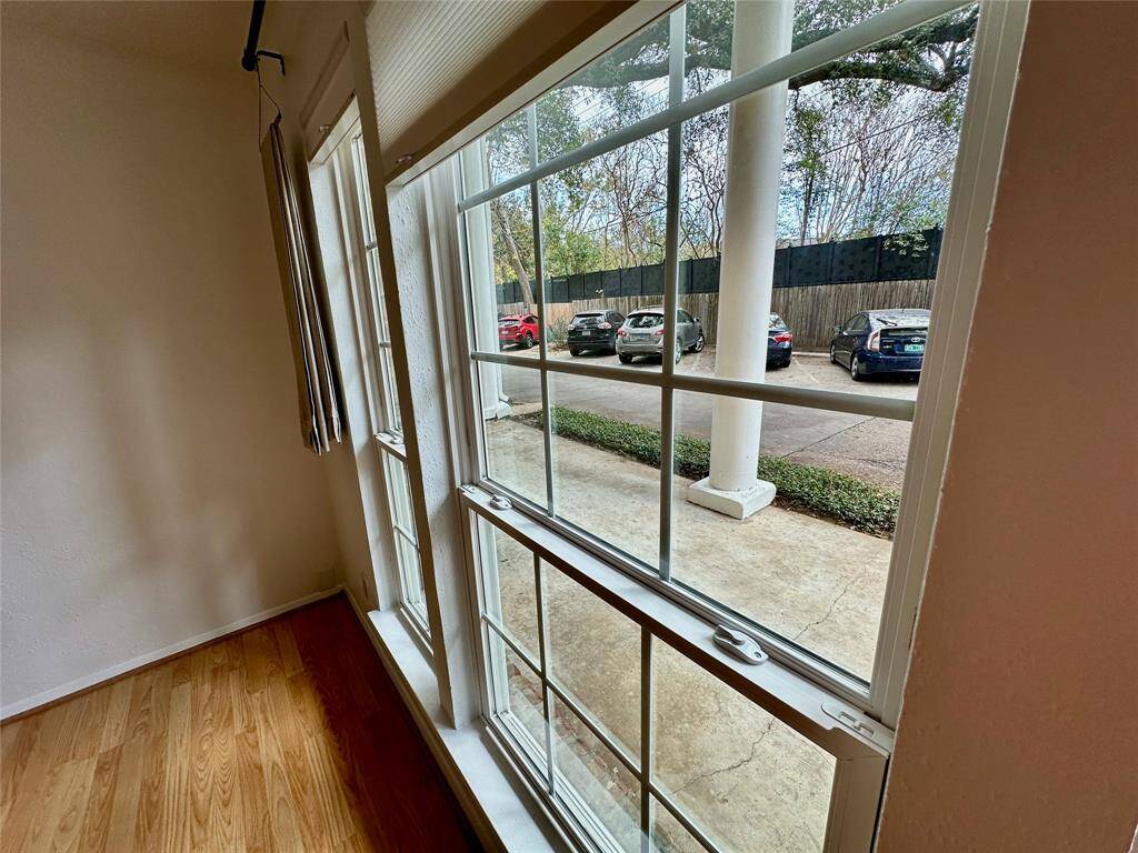 Double Pane Windows on front of this unit