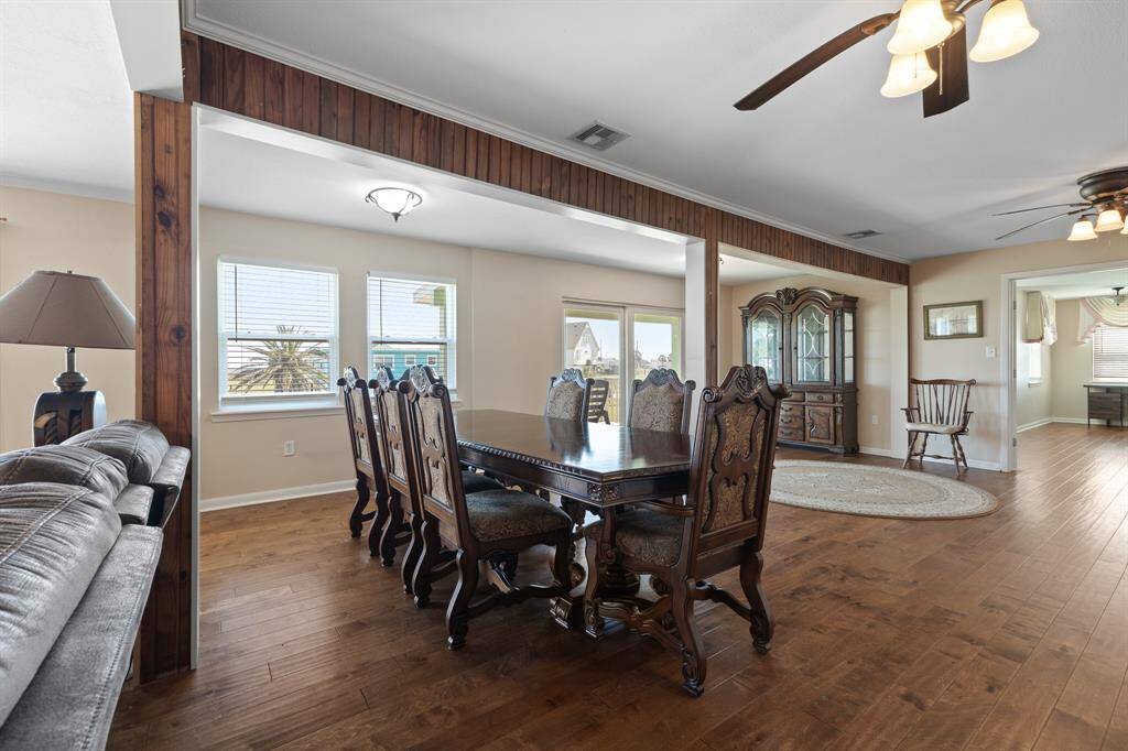 room for the whole family to gather