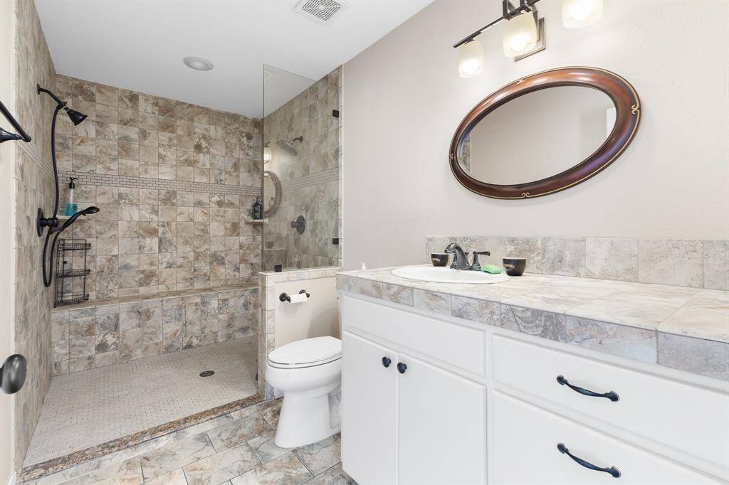 Wheelchair access double shower