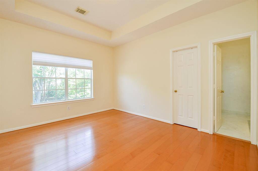 Upstairs bedroom 2