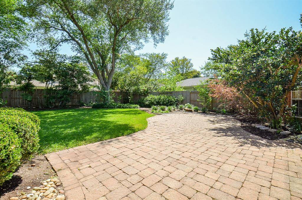 Oversized paver patio- a great space to entertain friends and family!