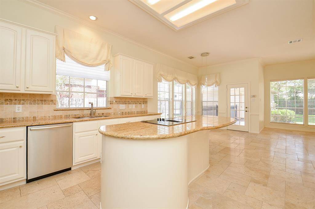 Beautiful kitchen!